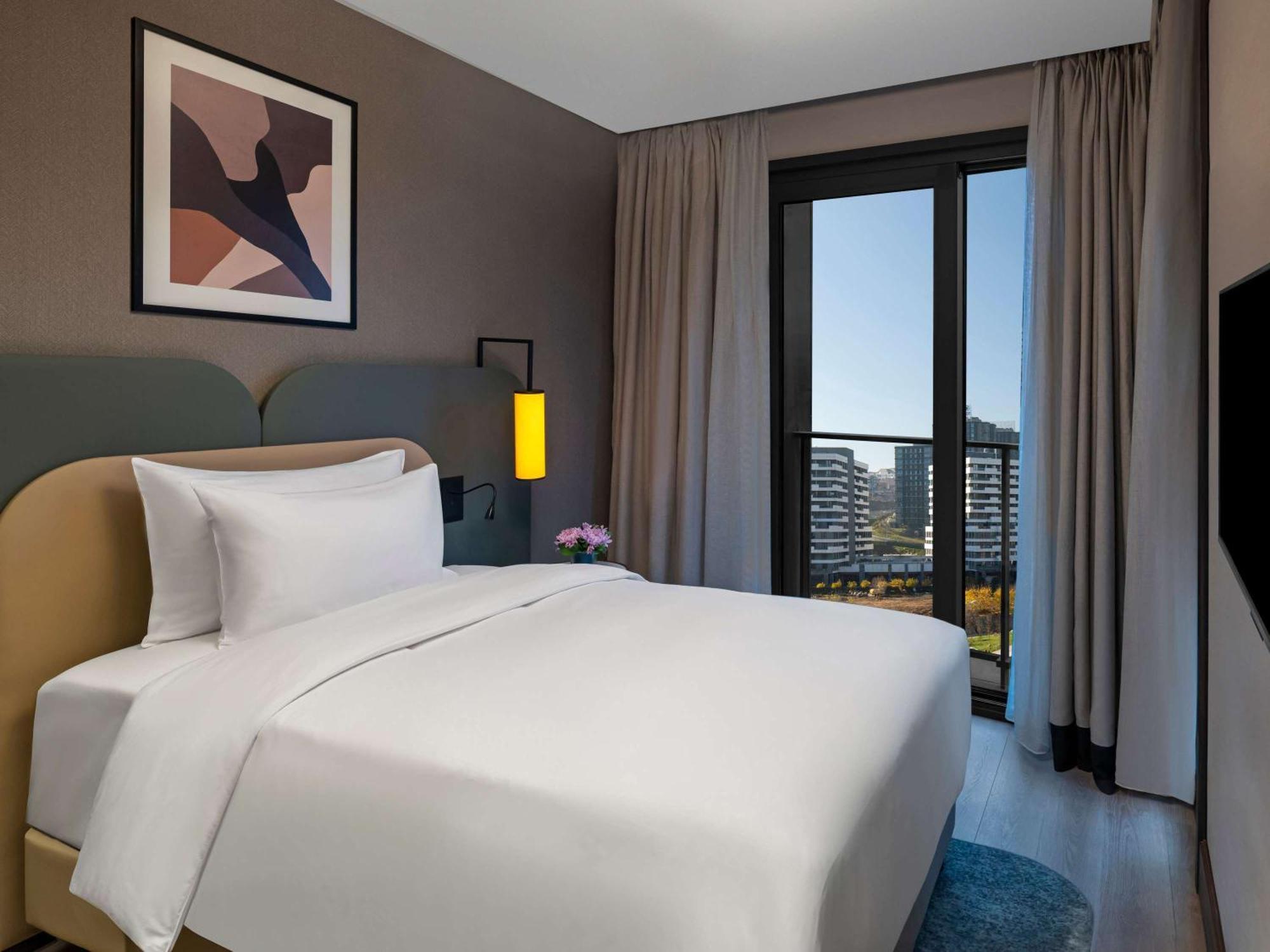 Hotel Moevenpick Living Istanbul Saklivadi Esterno foto