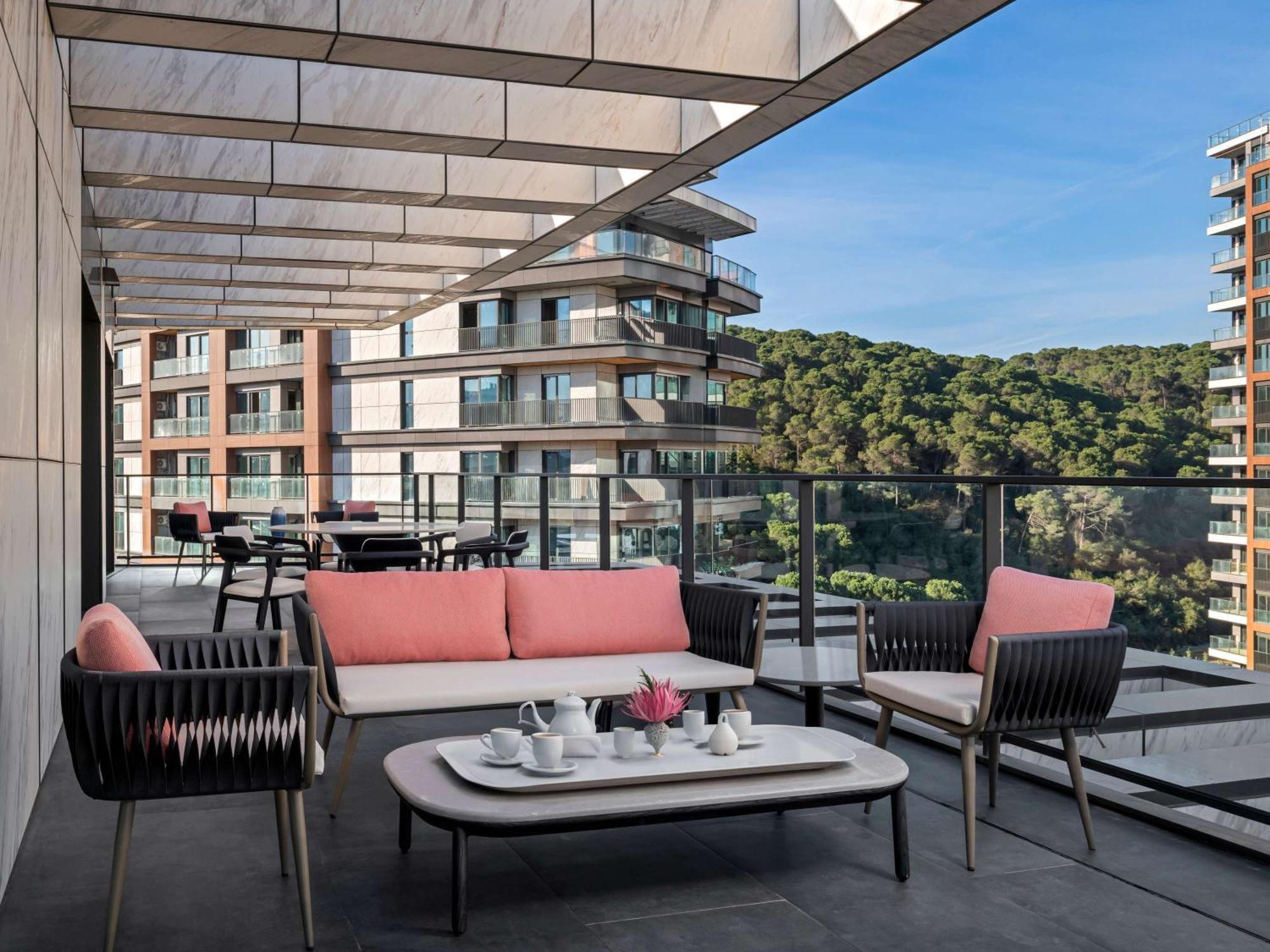 Hotel Moevenpick Living Istanbul Saklivadi Esterno foto
