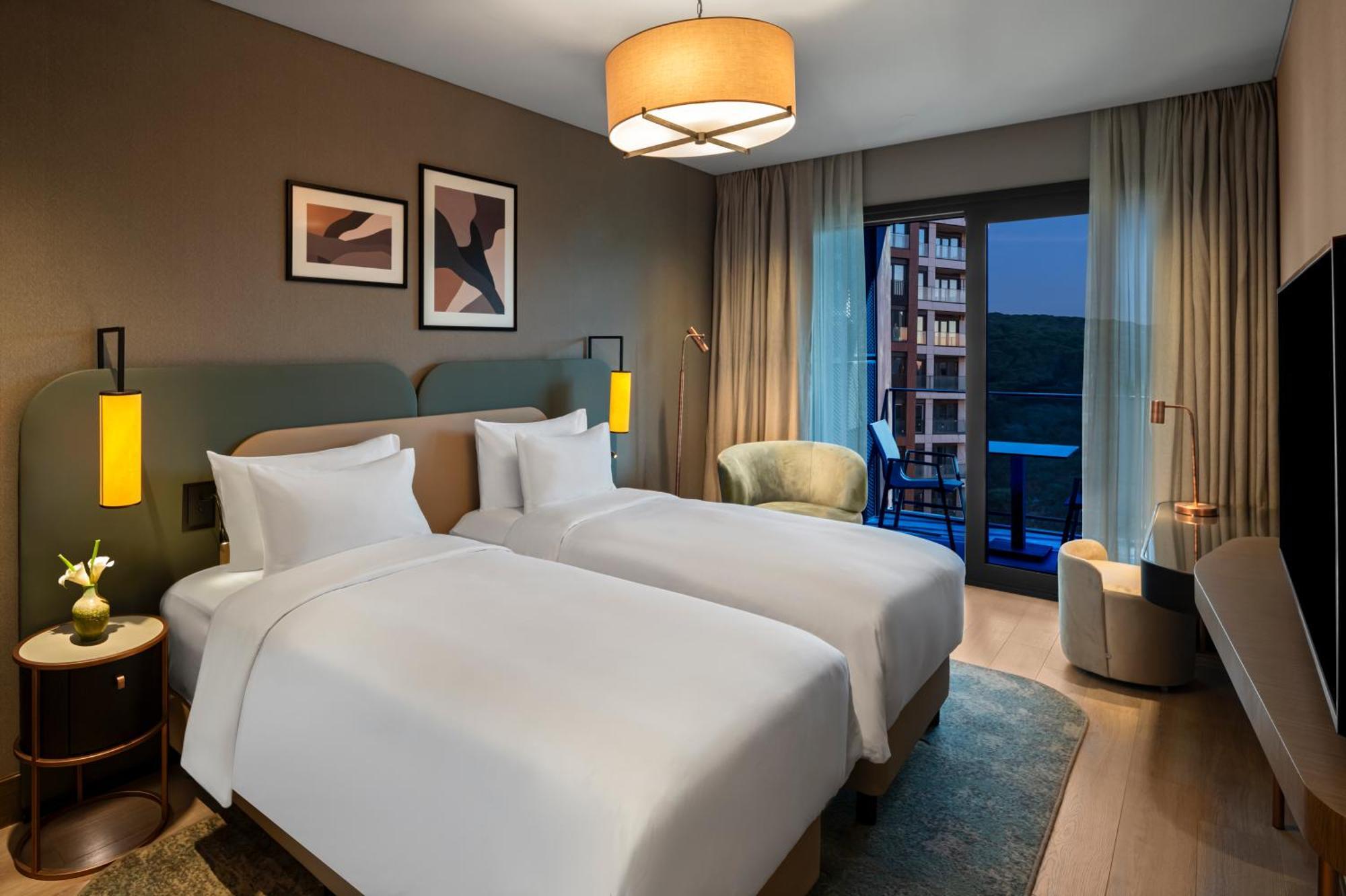 Hotel Moevenpick Living Istanbul Saklivadi Esterno foto