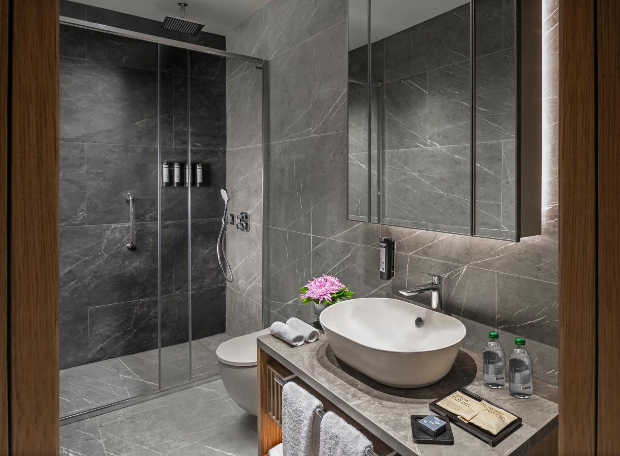 Hotel Moevenpick Living Istanbul Saklivadi Esterno foto