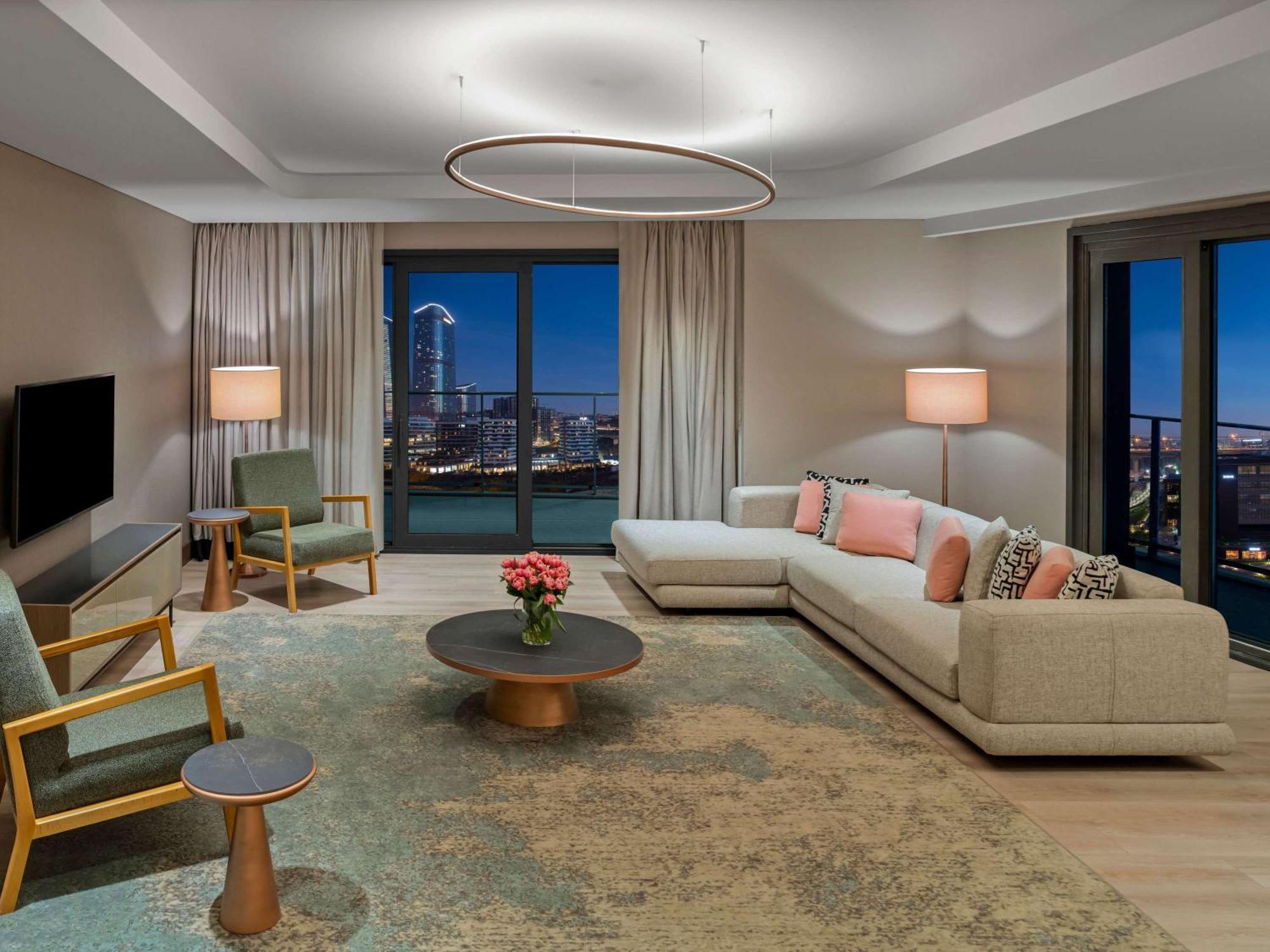 Hotel Moevenpick Living Istanbul Saklivadi Esterno foto