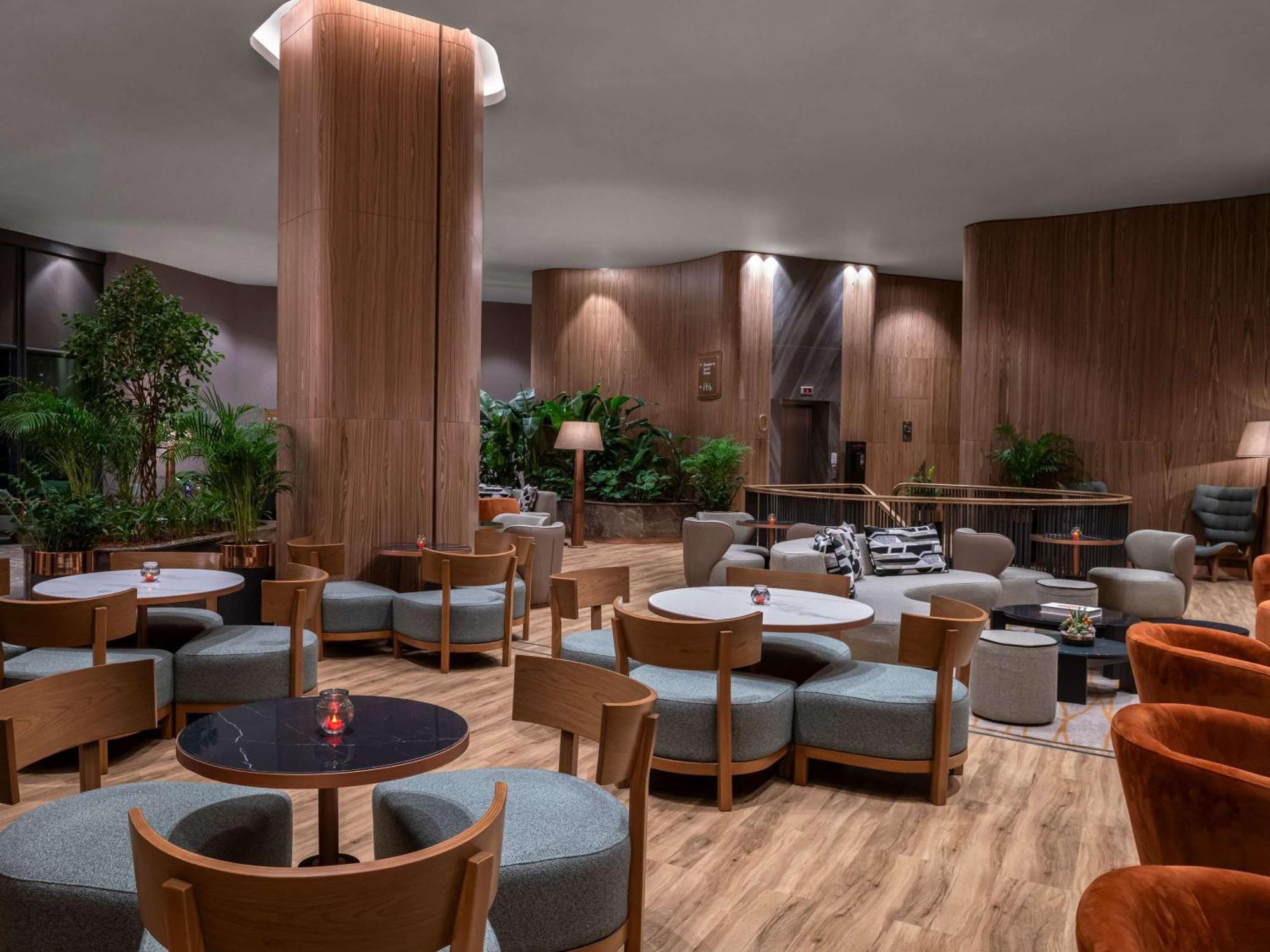 Hotel Moevenpick Living Istanbul Saklivadi Esterno foto