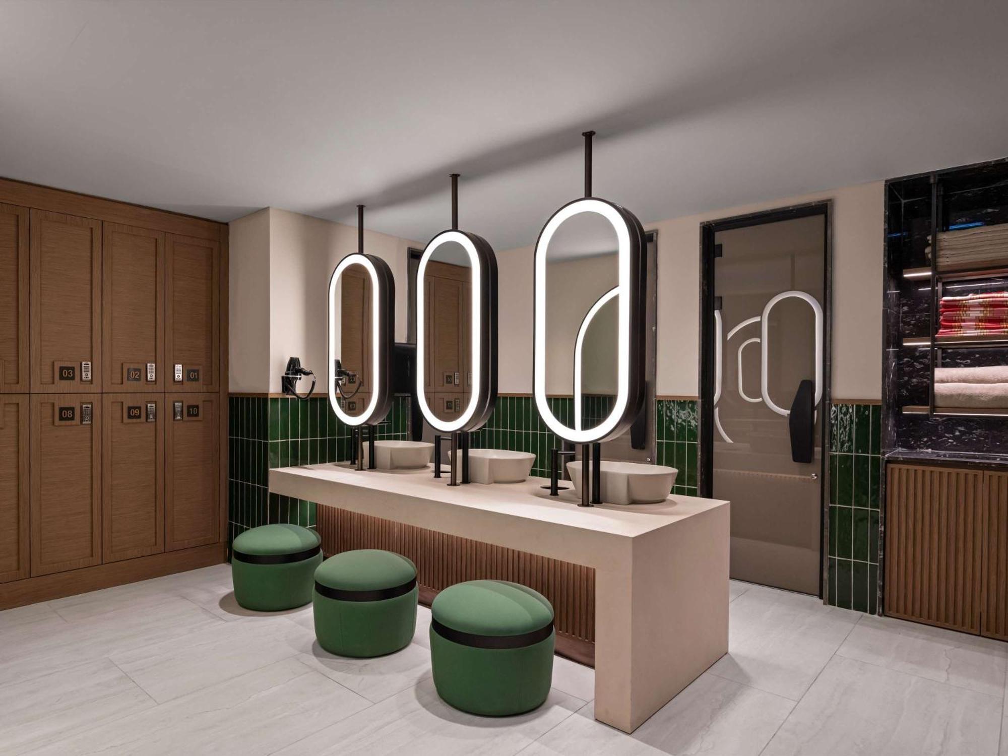 Hotel Moevenpick Living Istanbul Saklivadi Esterno foto