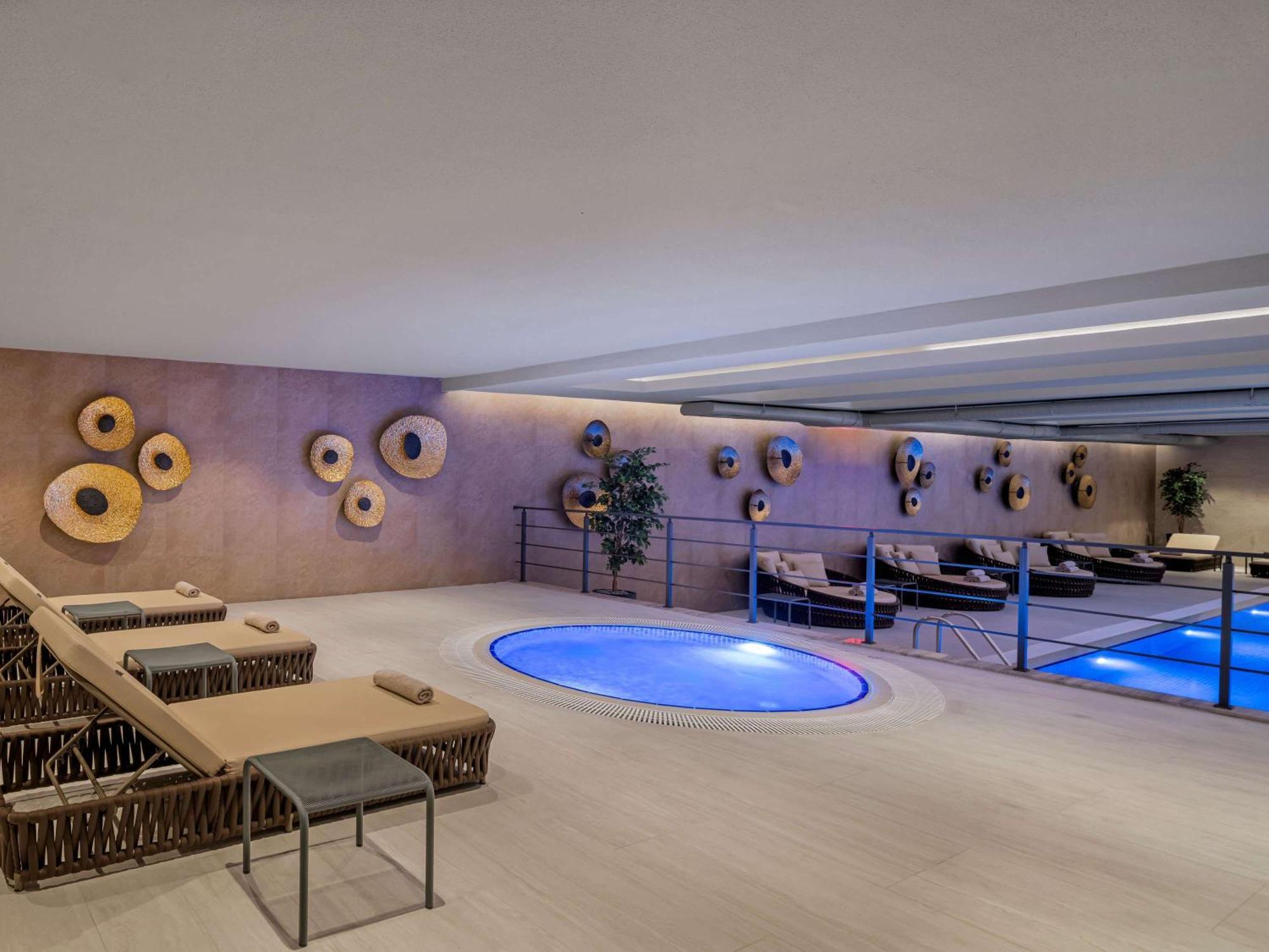 Hotel Moevenpick Living Istanbul Saklivadi Esterno foto