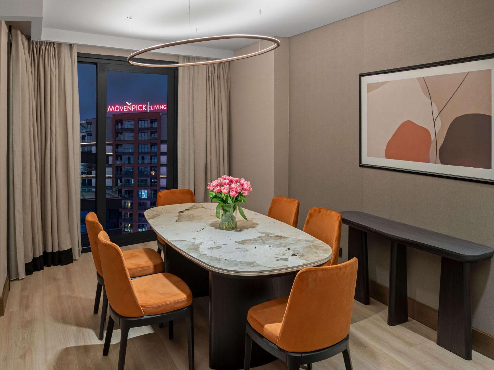 Hotel Moevenpick Living Istanbul Saklivadi Esterno foto