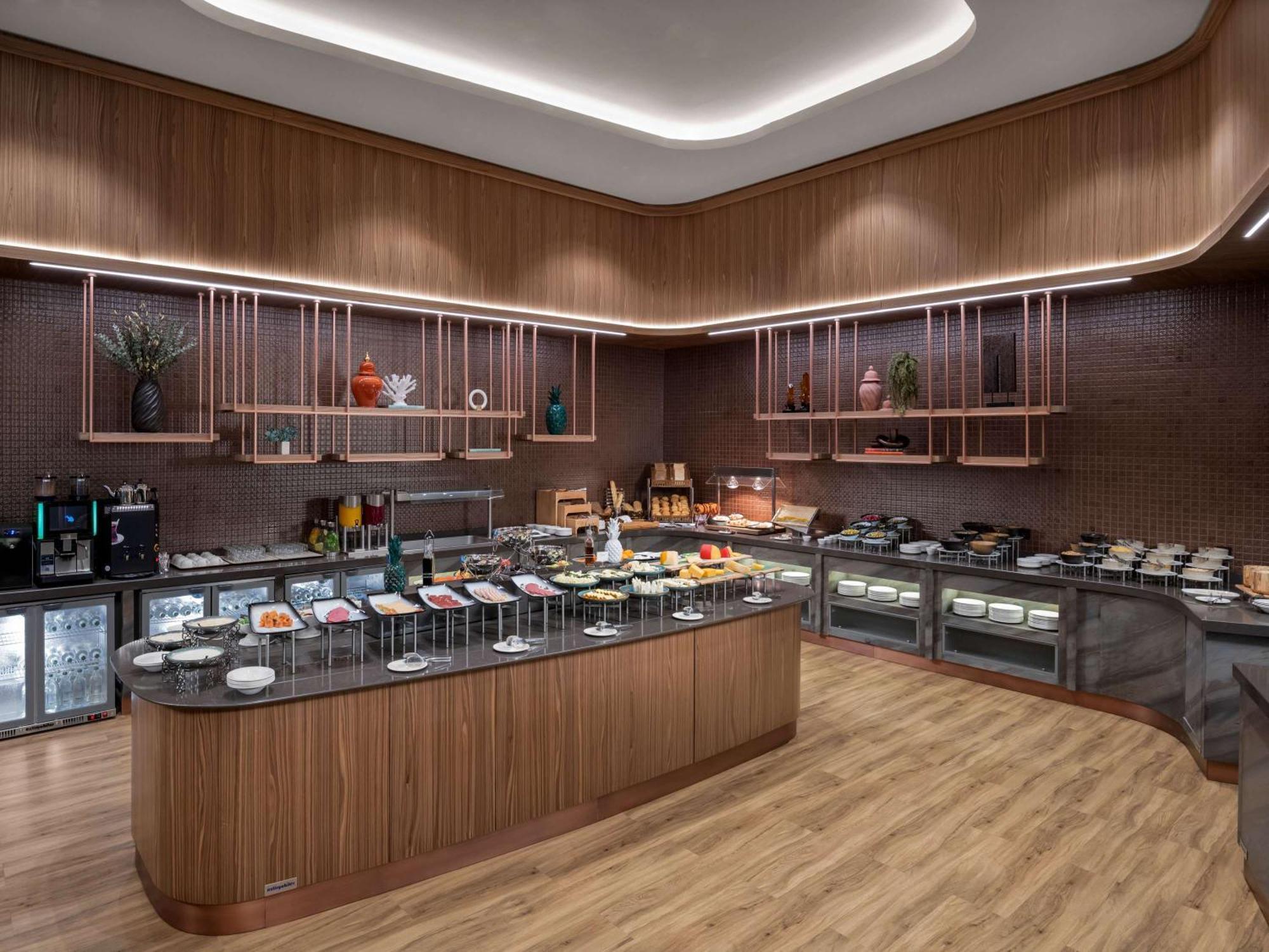Hotel Moevenpick Living Istanbul Saklivadi Esterno foto
