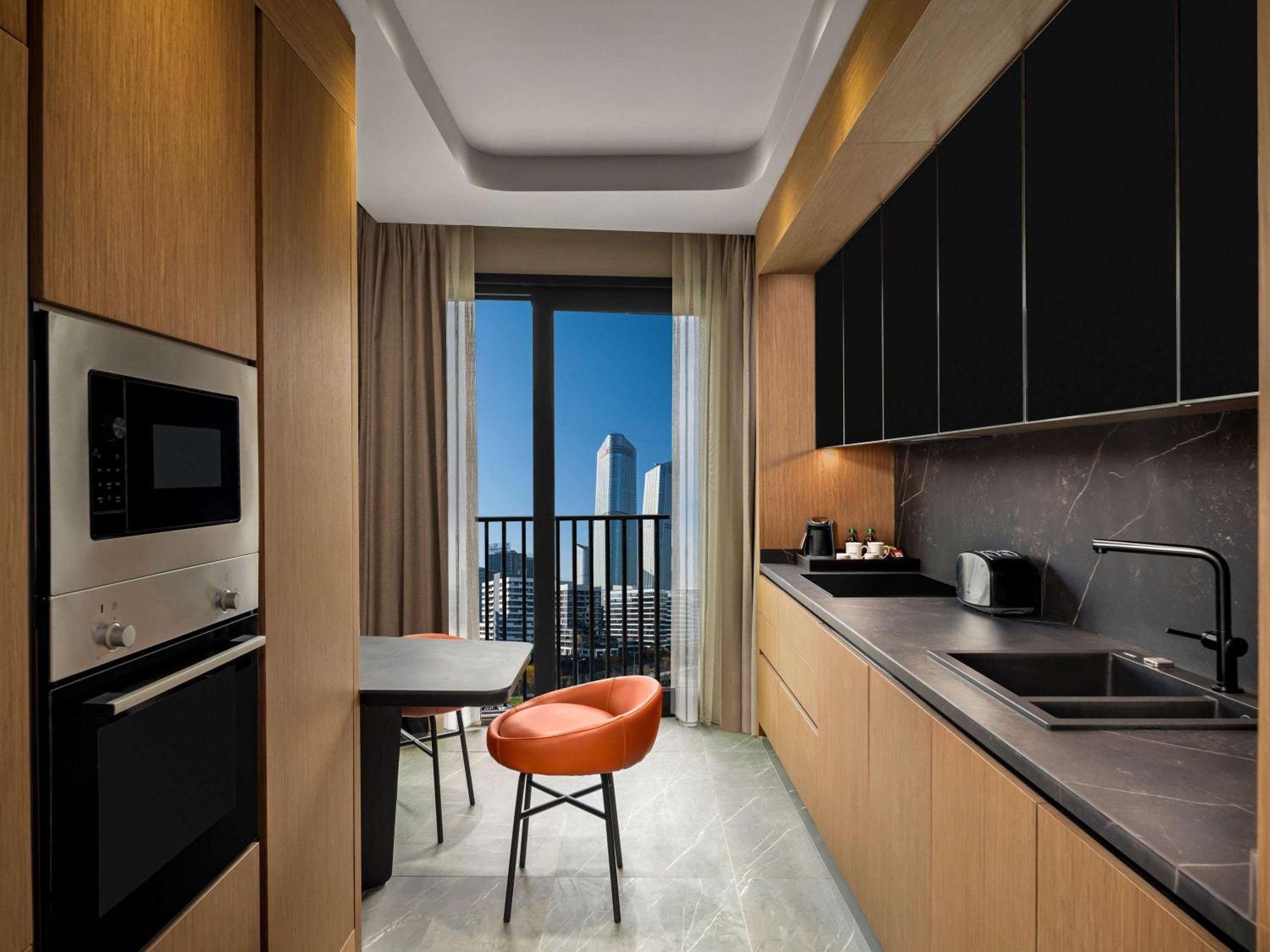 Hotel Moevenpick Living Istanbul Saklivadi Esterno foto