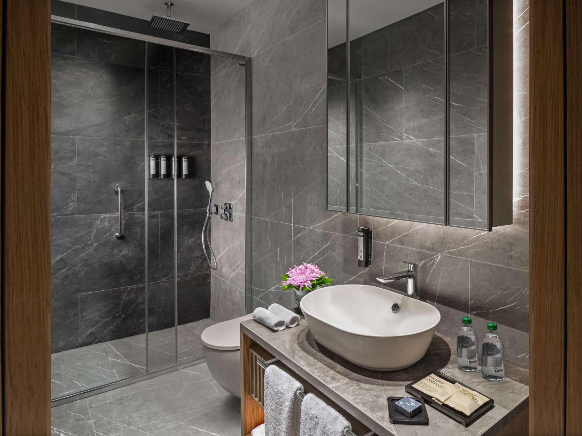 Hotel Moevenpick Living Istanbul Saklivadi Esterno foto